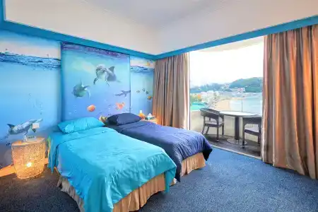 Warwick Cheung Chau - 21