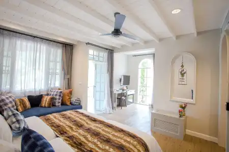 Breeze Hill Resort - 2