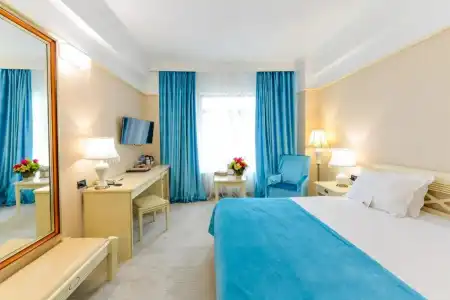 Phoenicia Grand - 42