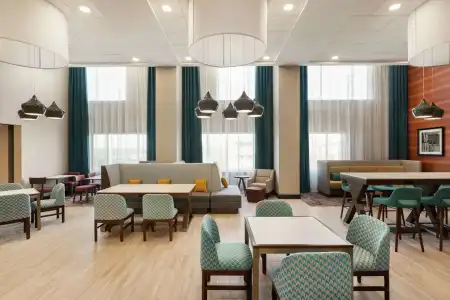 Hampton Inn Indianapolis Downtown IUPUI - 24