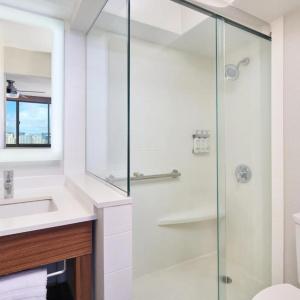 Holiday Inn Express WAIKIKI by IHG - 47