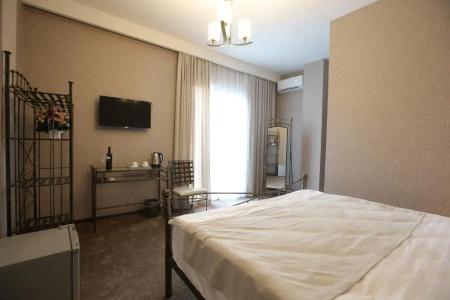 Golden Nugget Tbilisi - 36