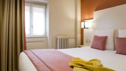 Hôtel des Remparts - 92