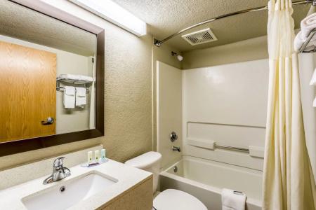 Quality Inn & Suites El Paso I-10 - 8