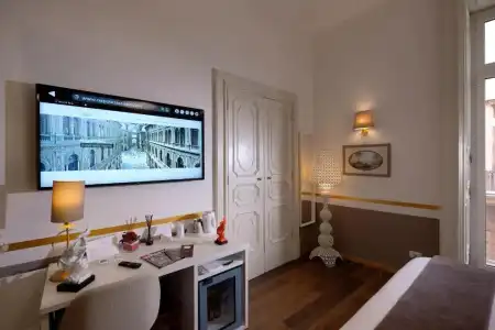 Napoli Class Luxury Rooms & Suites - 45