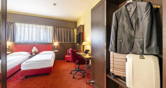 Plaza Premium Salzburg - 97