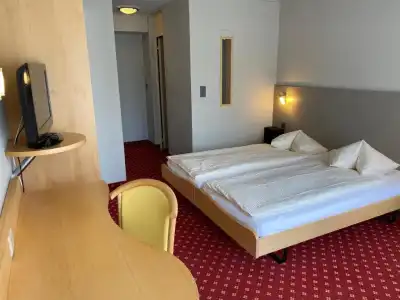 HOP Apartments & Suites - 56