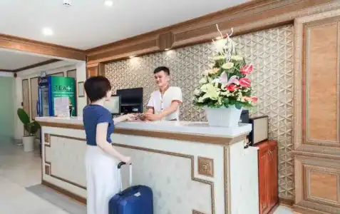 Minh Hoang - 12