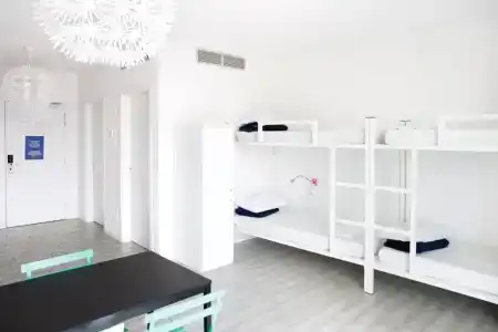 Meet Gardalake Hostel - 56
