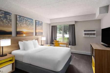 Days Inn & Suites by Wyndham Bozeman - 4