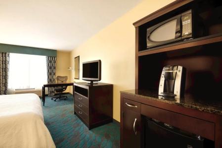 Hilton Garden Inn Fargo - 29