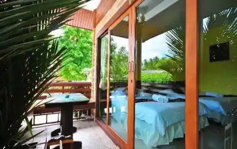 Baan Saranrom - 2