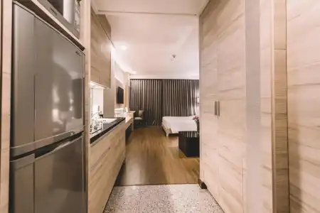 Adelphi Suites Bangkok - 197