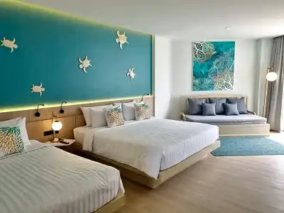 Phuket Emerald Beach Resort - 32