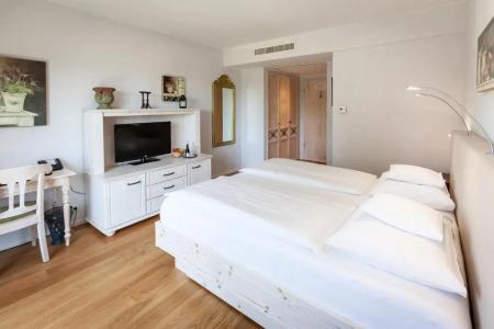 Hirschen in Freiburg-Lehen - 62