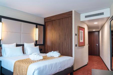 Nash Suites Airport - 4