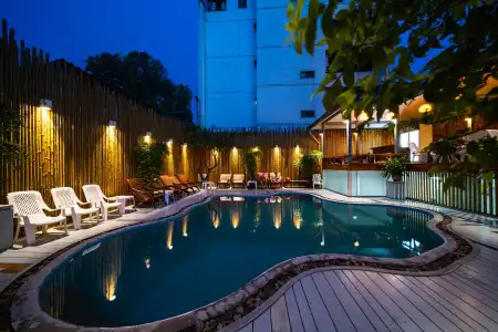 Wild Orchid Villa Bangkok - 10