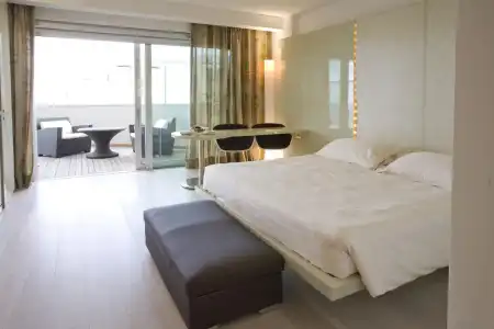 Premier & Suites - 4
