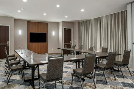 Sheraton Suites Old Town Alexandria - 40