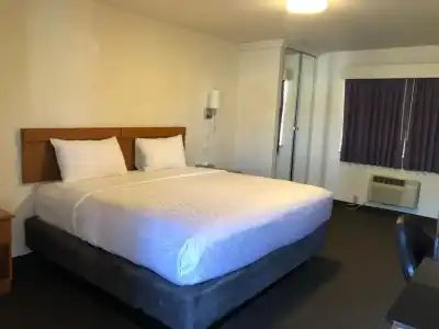Monticello Motel - 15