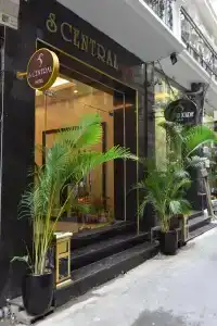S Central & Spa - 0