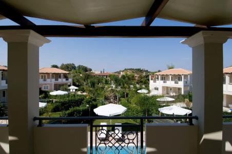 Mamfredas Luxury Resort - 73