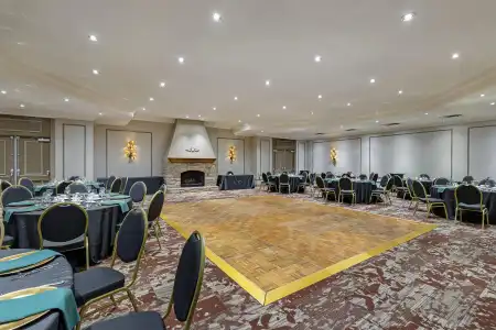 Best Western Plus Stoneridge Inn & Conference Centre - 17