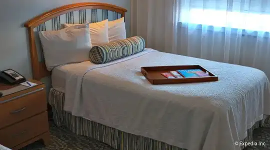 Dorchester & Suites - 60