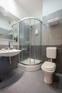 Newly Renovated Kastil - 27