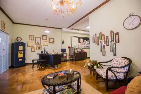 iRoom Boutique House - 10