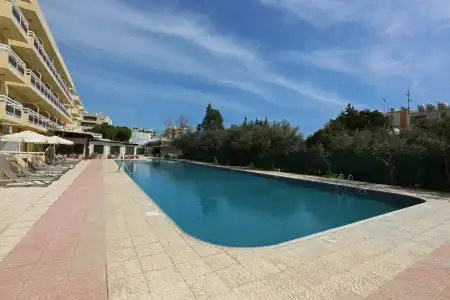 Sunquest Gardens Holiday Resort - 12