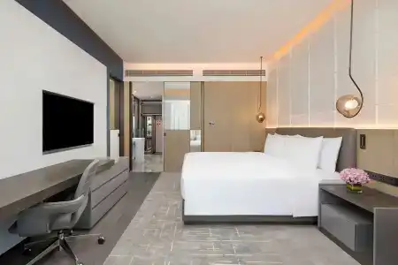 DoubleTree by Hilton Kunming Airport - 5