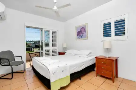 Cairns Reef Apartments & Motel - 36