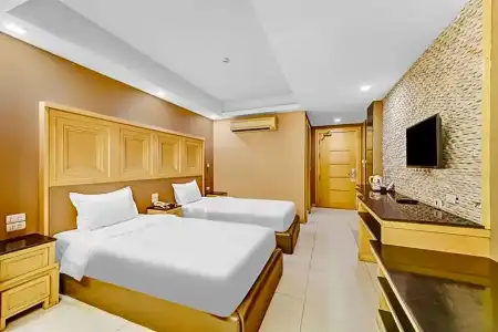 UPARs Sukhumvit 11 Nana - 99
