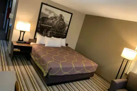 Super 8 by Wyndham Durango - 5