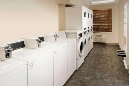 WoodSpring Suites Evansville - 11