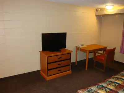 Economy Inn - 19