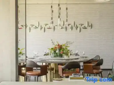 Four Seasons At Centre - 21