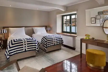 Seaside Villa by Browns - 3