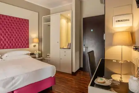 Merulana Inn Guest House - 76