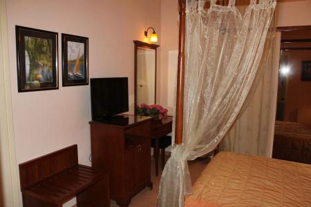 Exis Boutique - 6