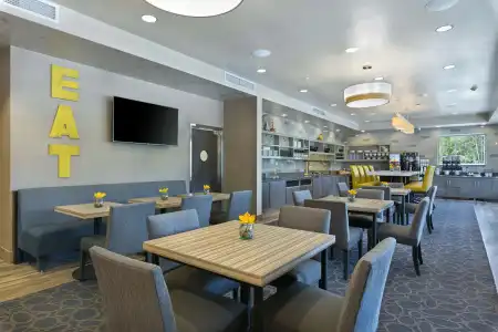 Oxford Suites Bellingham - 25