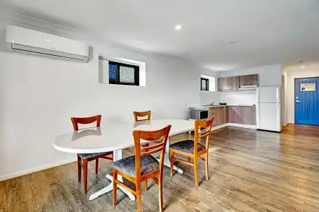 Montego Mermaid Beach Motel - 91