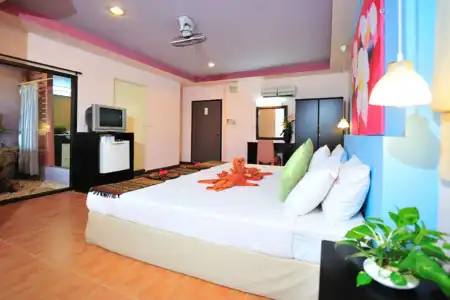 Koh Ngai Cliff Beach Resort - 6