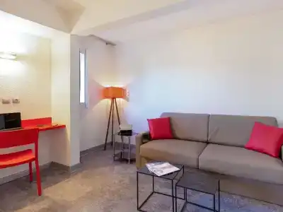 ibis Styles Cannes le Cannet - 76