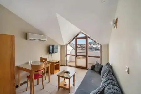 Fora Apart - 63