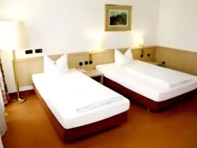 Adler Frankfurt - 17