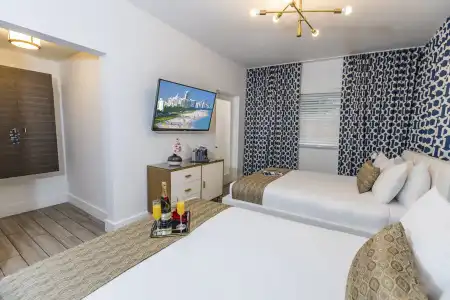 Oceanside and Suites - 33