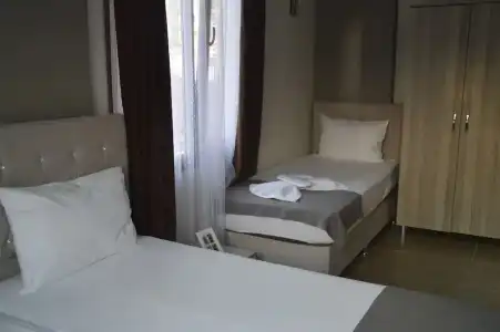Hugo - 25