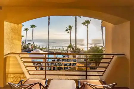 Pacific Terrace - 62